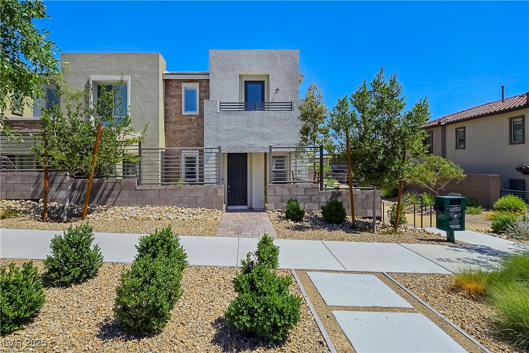 Properties 1 11739 Emerald Lake Avenue