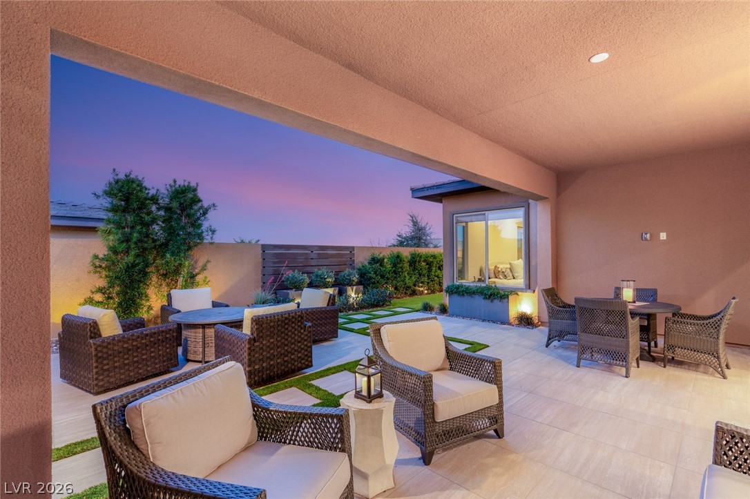 6652 Titanium Crest Street