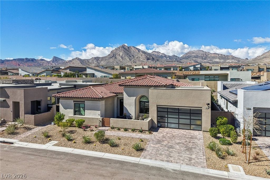 Photo of 461 Vista Sunset Avenue, Las Vegas, NV 89138 (MLS # 2763754)
