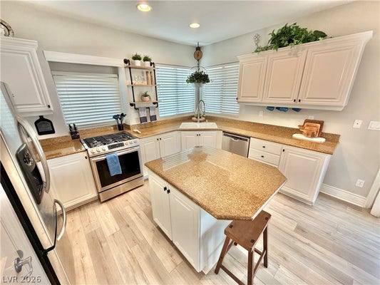 399 CENTER GREEN DR, LAS VEGAS, NV 89148 - Image 9d6698d69b8a95e2410cbda74b3fa4c3/3209940905