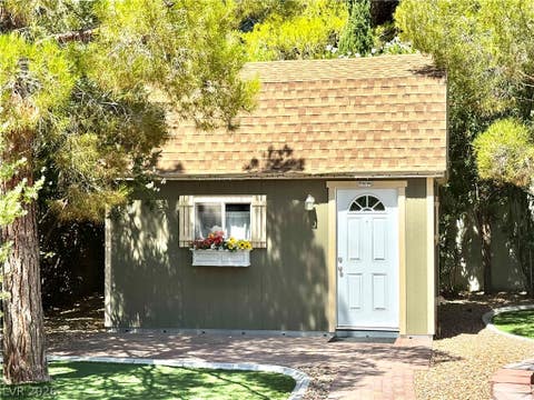 Tiny photo for 2975 Montessouri Street, Las Vegas, NV 89117 (MLS # 2789959)