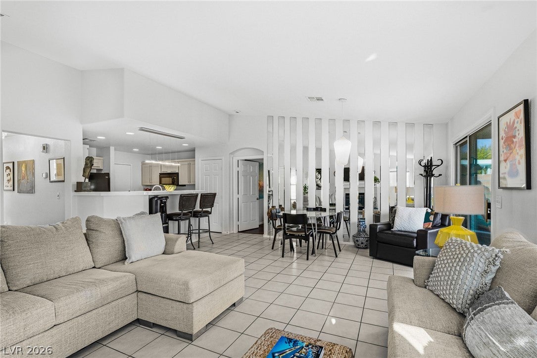 1472 Creslow Court 101