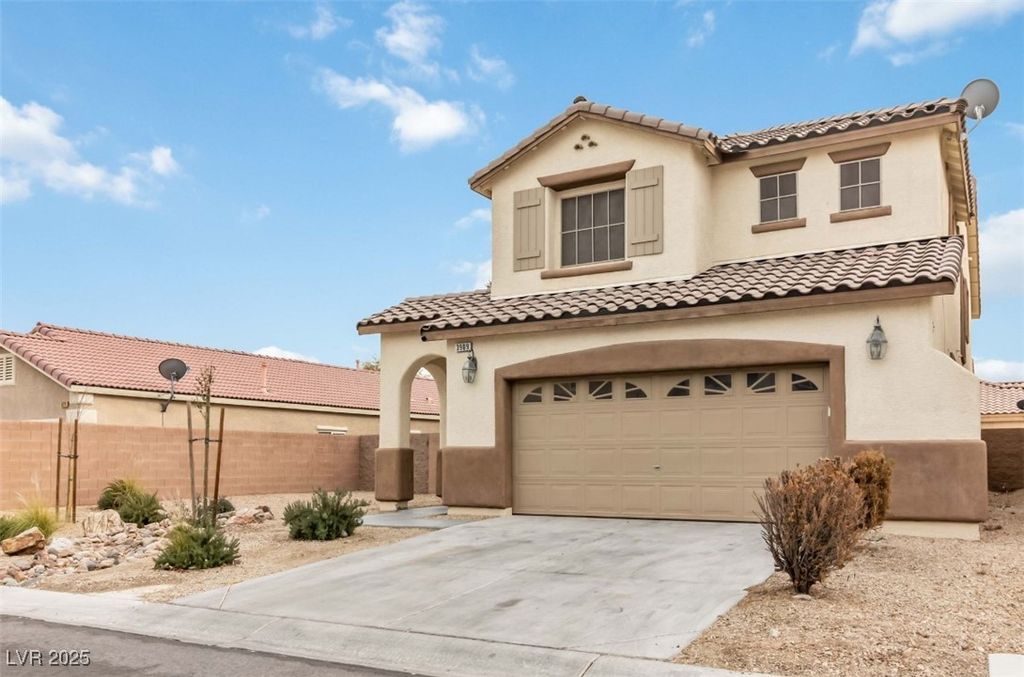 Photo of 3909 Bella Contada Lane, Las Vegas, NV 89141 (MLS # 2704340)