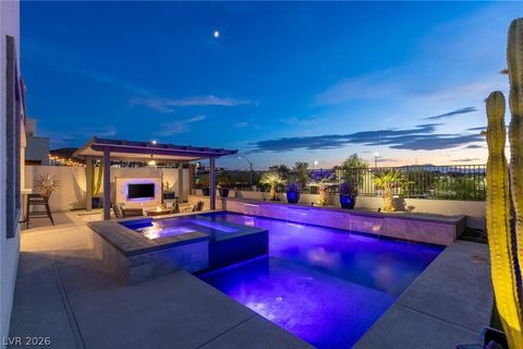 Homes For Sale - 743 Glowing Horizon Street<br/> Henderson, NV 89052