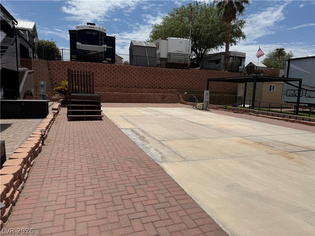 812 Pelican Way