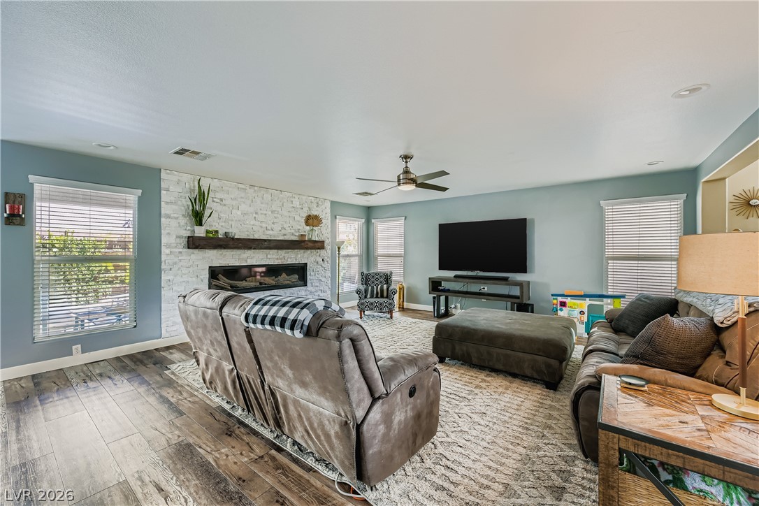 4104 Fabulous Finches Avenue