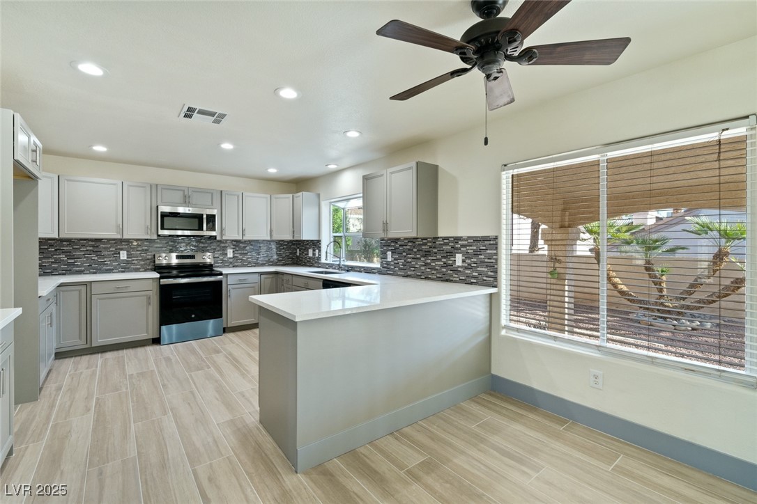 9139 Scallop Reef Avenue