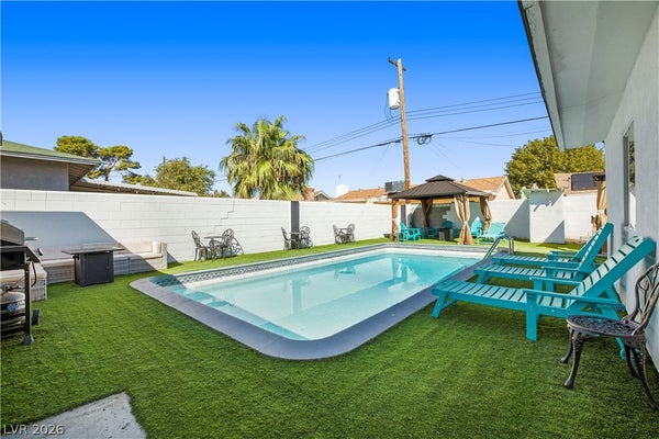 2013 HOWARD AVE, LAS VEGAS, NV 89104 - Image 9db8a35cac6ddbe878d942e8d090f87a/4152673381