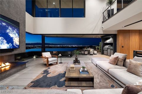 811 Magnum Cliff Court Henderson NV 89012