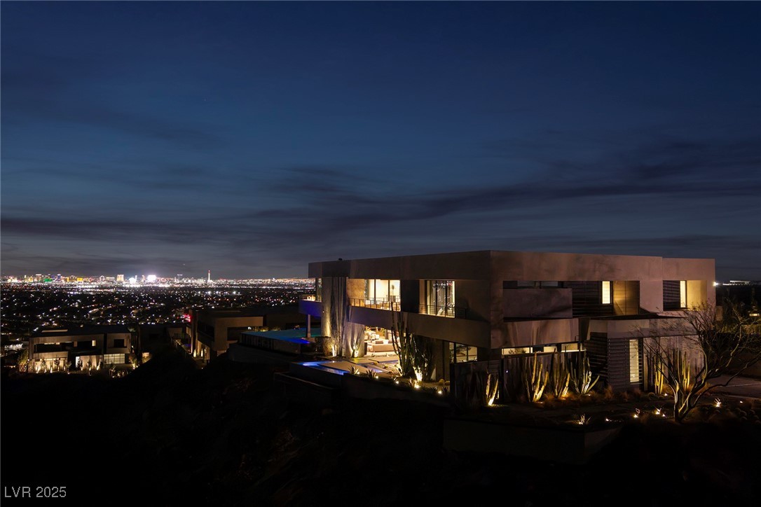 811 Magnum Cliff Court