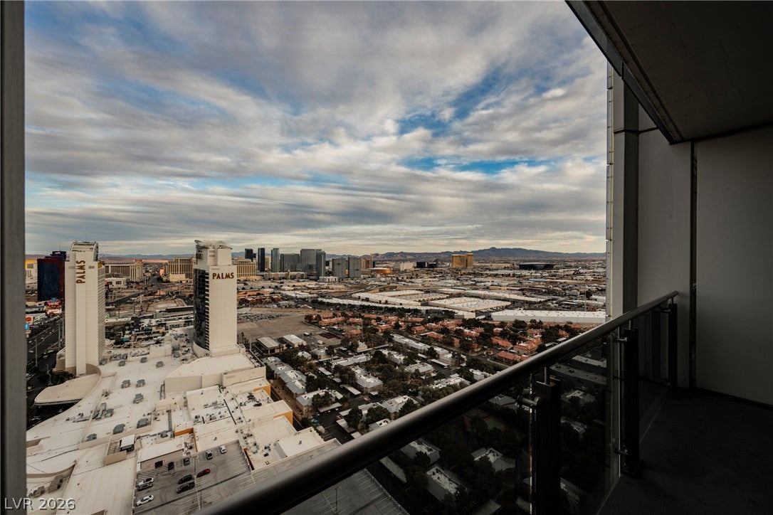 4381 W Flamingo Road 3704