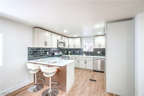 4670 Royal Ridge Avenue Las Vegas NV 89103
