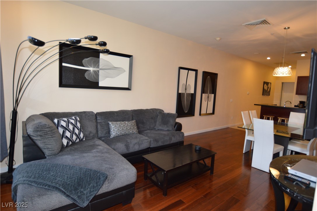 4585 DEAN MARTIN Drive 205