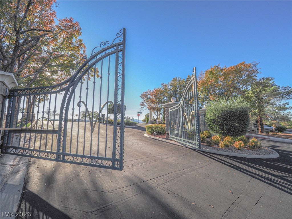 1465 Via Savona Drive