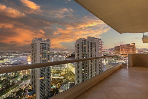 Photo of 2747 Paradise Road #3303, Las Vegas, NV 89109 (MLS # 2626103)