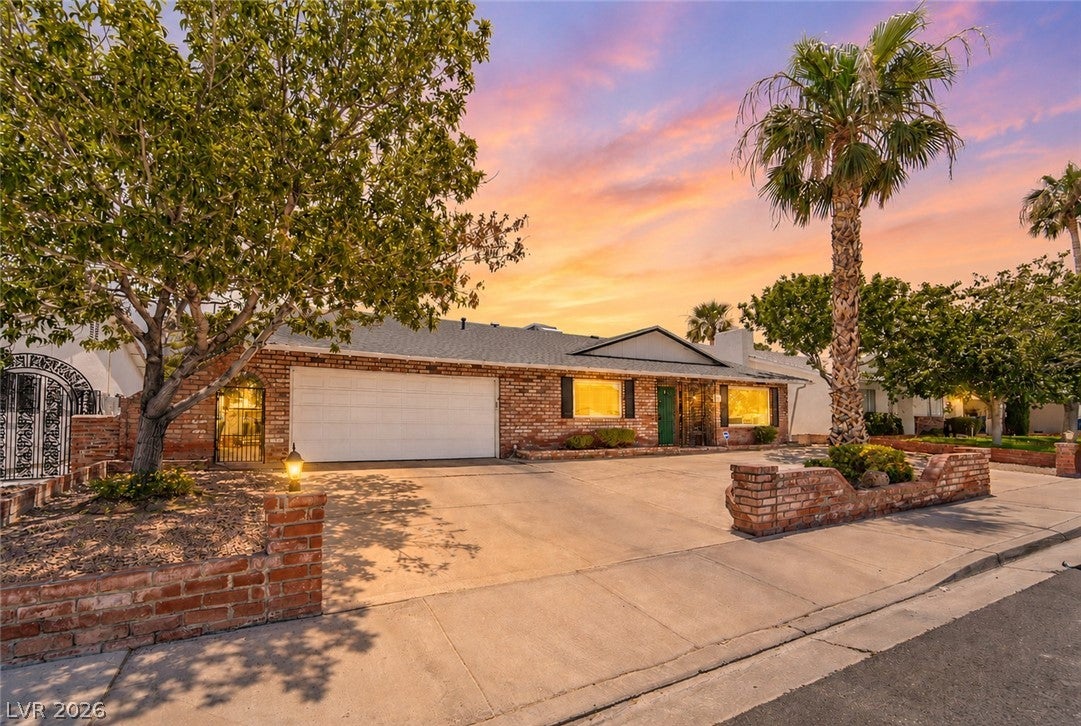 4656 Skyland Drive