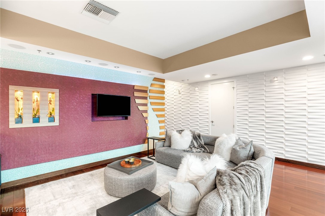 4525 Dean Martin Drive 2604