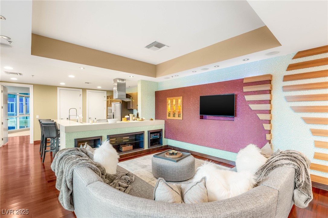 4525 Dean Martin Drive 2604