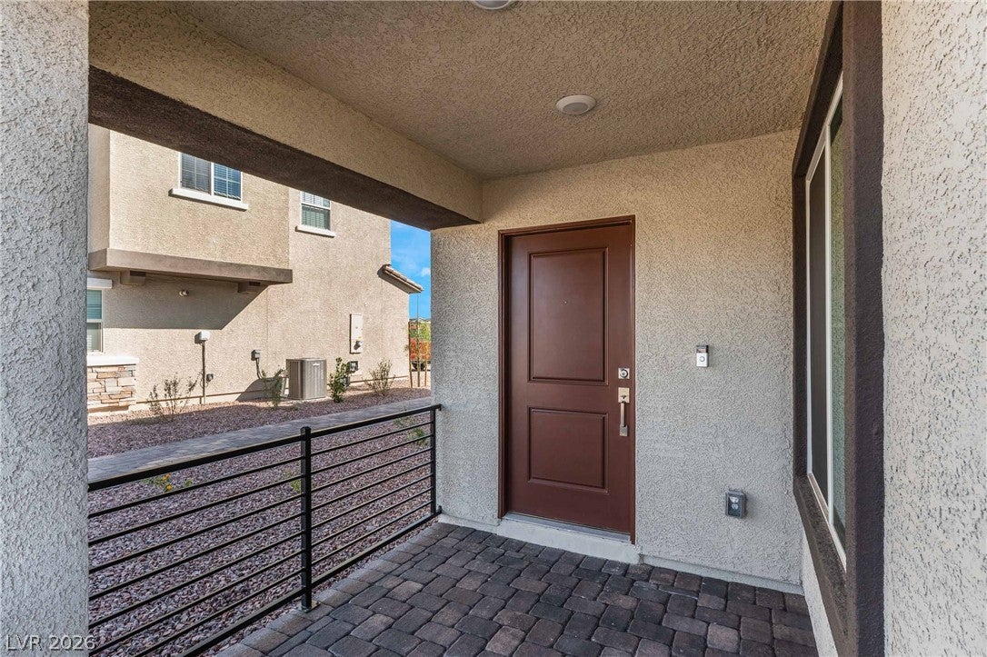 871 Watford Place
