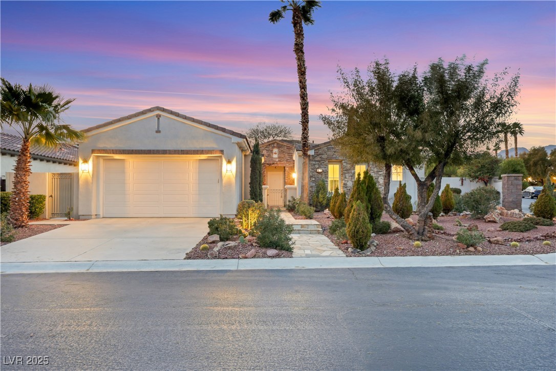 Las Vegas, Nevada 89135, United States, 3 Bedrooms Bedrooms, ,3 BathroomsBathrooms,Residential,Pending,2610