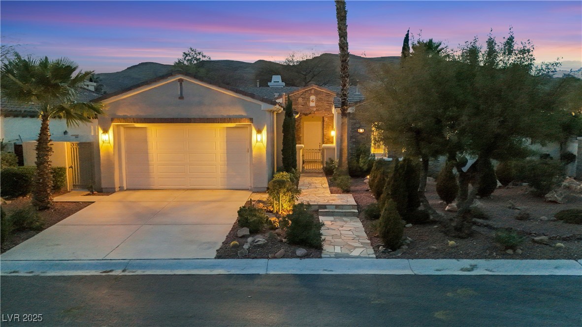 Las Vegas, Nevada 89135, United States, 3 Bedrooms Bedrooms, ,3 BathroomsBathrooms,Residential,Pending,2610