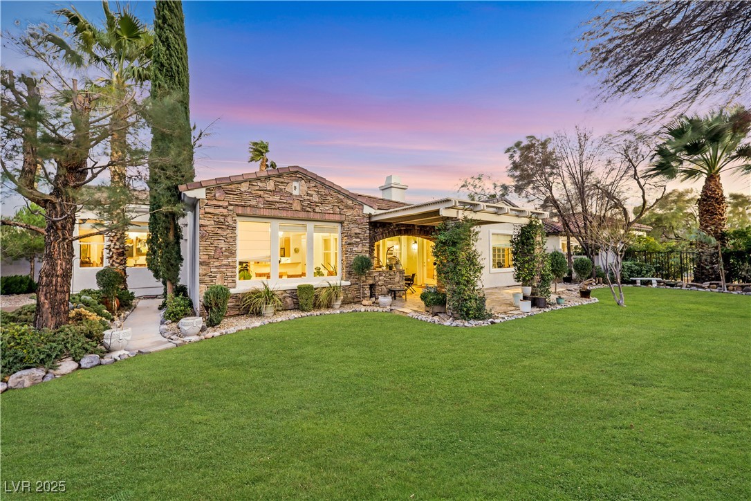 Las Vegas, Nevada 89135, United States, 3 Bedrooms Bedrooms, ,3 BathroomsBathrooms,Residential,Pending,2610