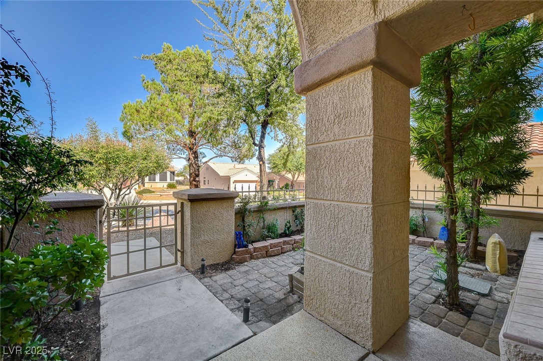 Properties 4 10725 Mission Lakes Avenue 0