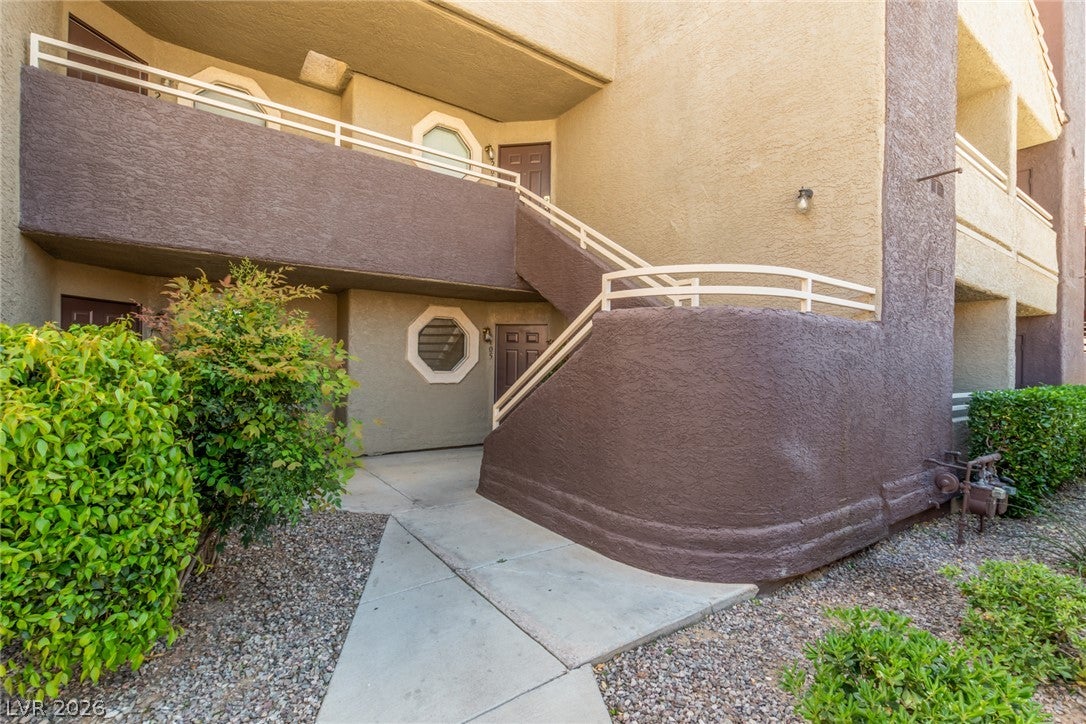 5072 S Rainbow Boulevard 205
