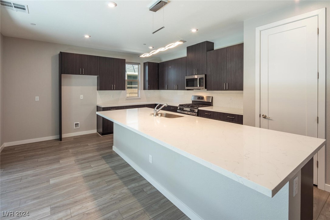 Henderson, Nevada 89044, United States, 4 Bedrooms Bedrooms, ,3 BathroomsBathrooms,Residential,Active,29934