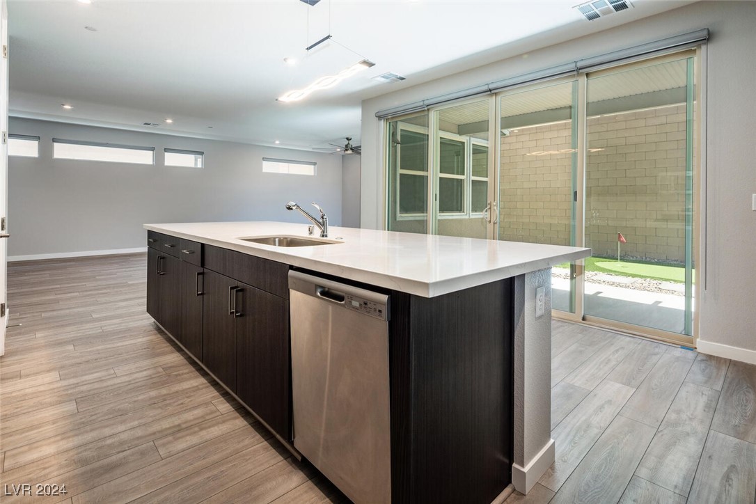 Henderson, Nevada 89044, United States, 4 Bedrooms Bedrooms, ,3 BathroomsBathrooms,Residential,Active,29934