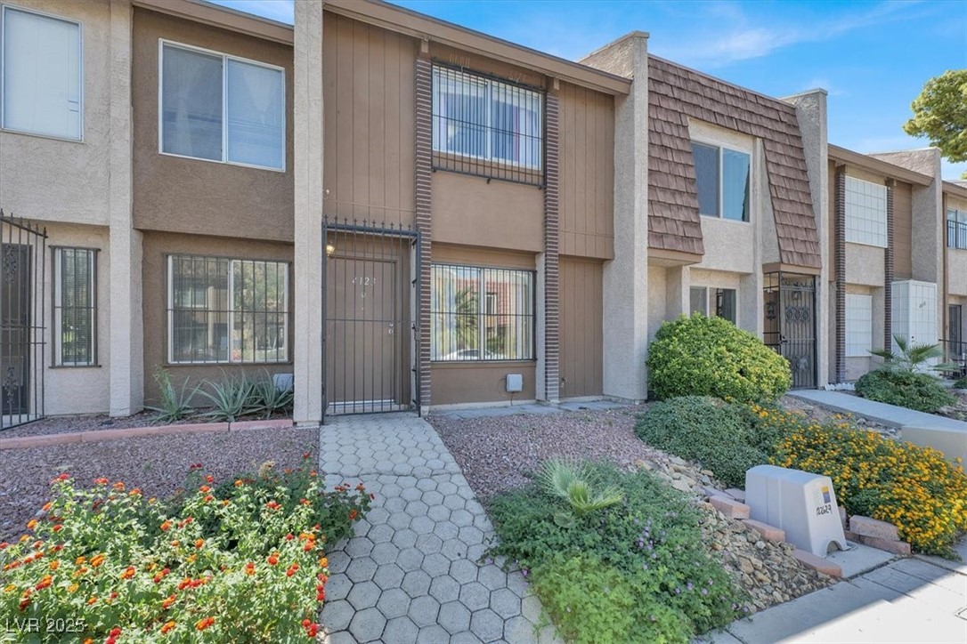 4123 Mississippi Avenue