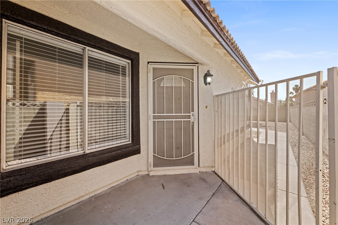 1925 Falcon Ridge Street