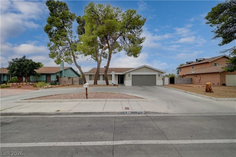 Homes For Sale - 2829 N Michael Way<br/> Clark County, Las Vegas, NV 89108