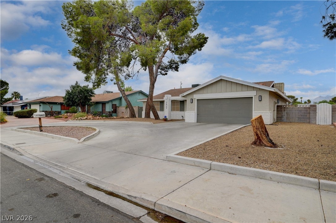 2829 N Michael Way