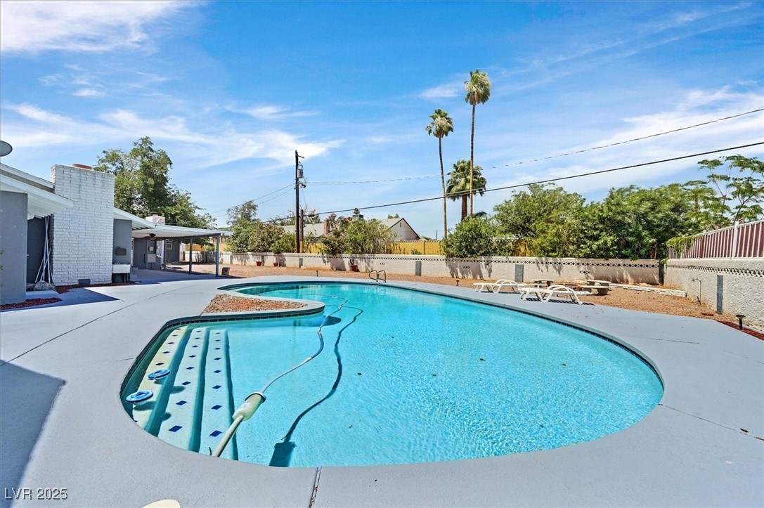 1885 Valley Drive
