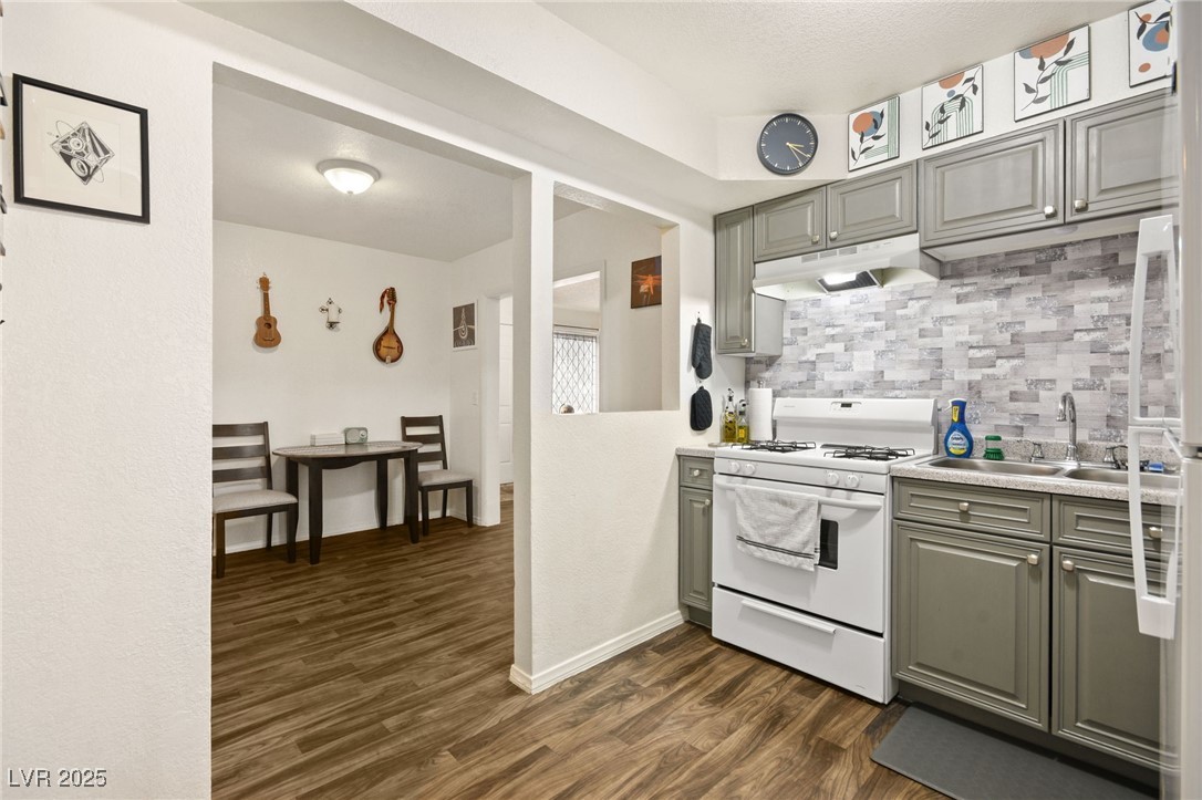 3982 Voxna Street, Las Vegas, Nevada image 3
