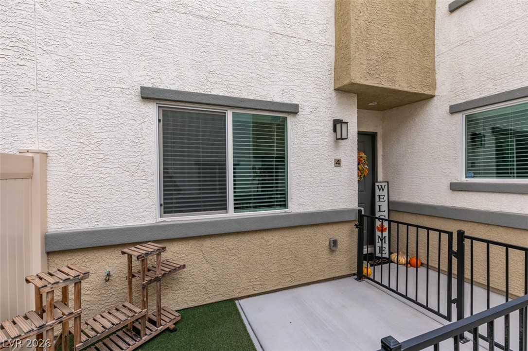 12349 Golden Wreath Road 4