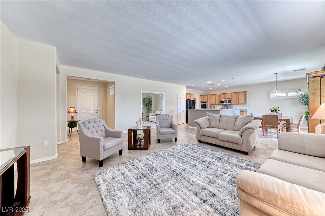 2377 Baldwinville Court
