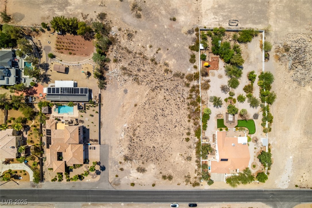 Properties 1 Serene & Goldhill