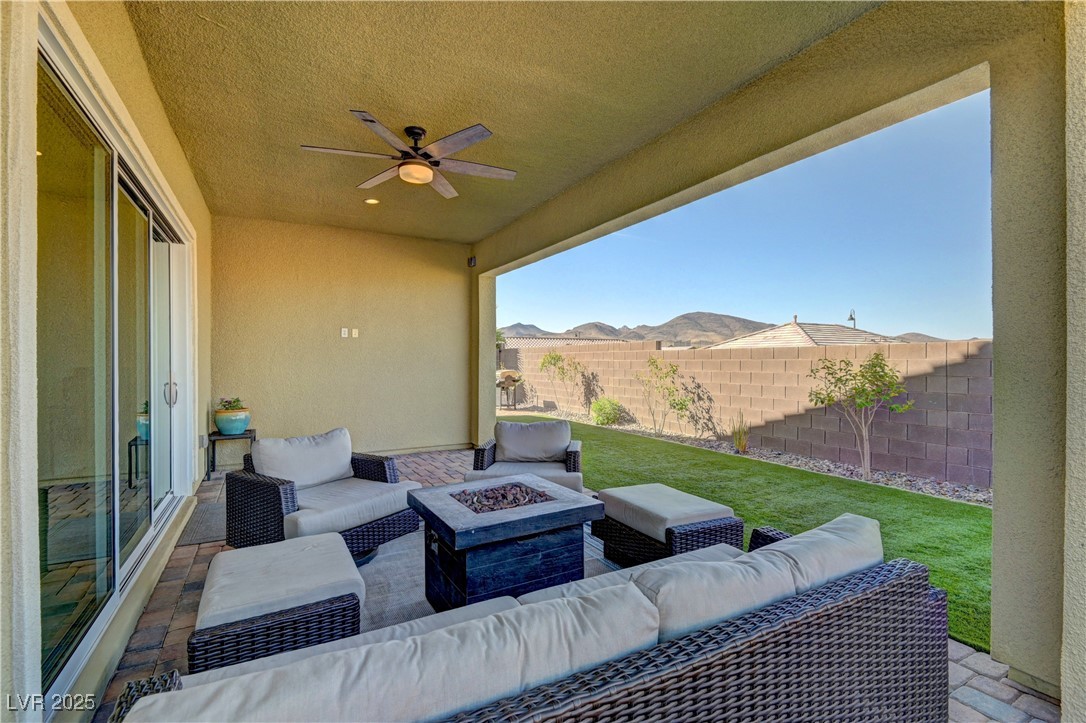 2527 Speyburn Avenue, Henderson, Nevada image 30