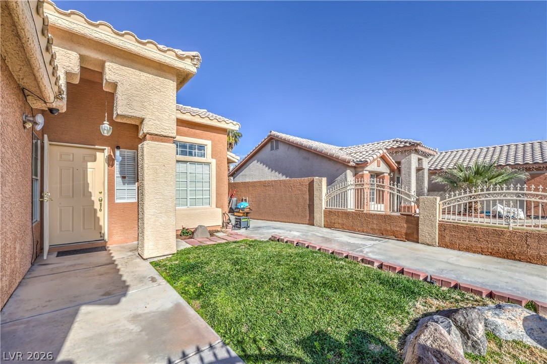 1828 Double Delight Avenue