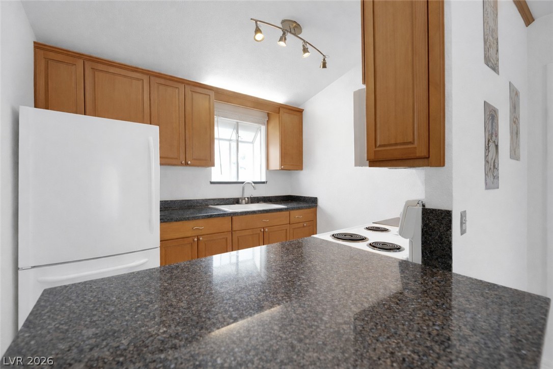 5330 Silvermist Court 202