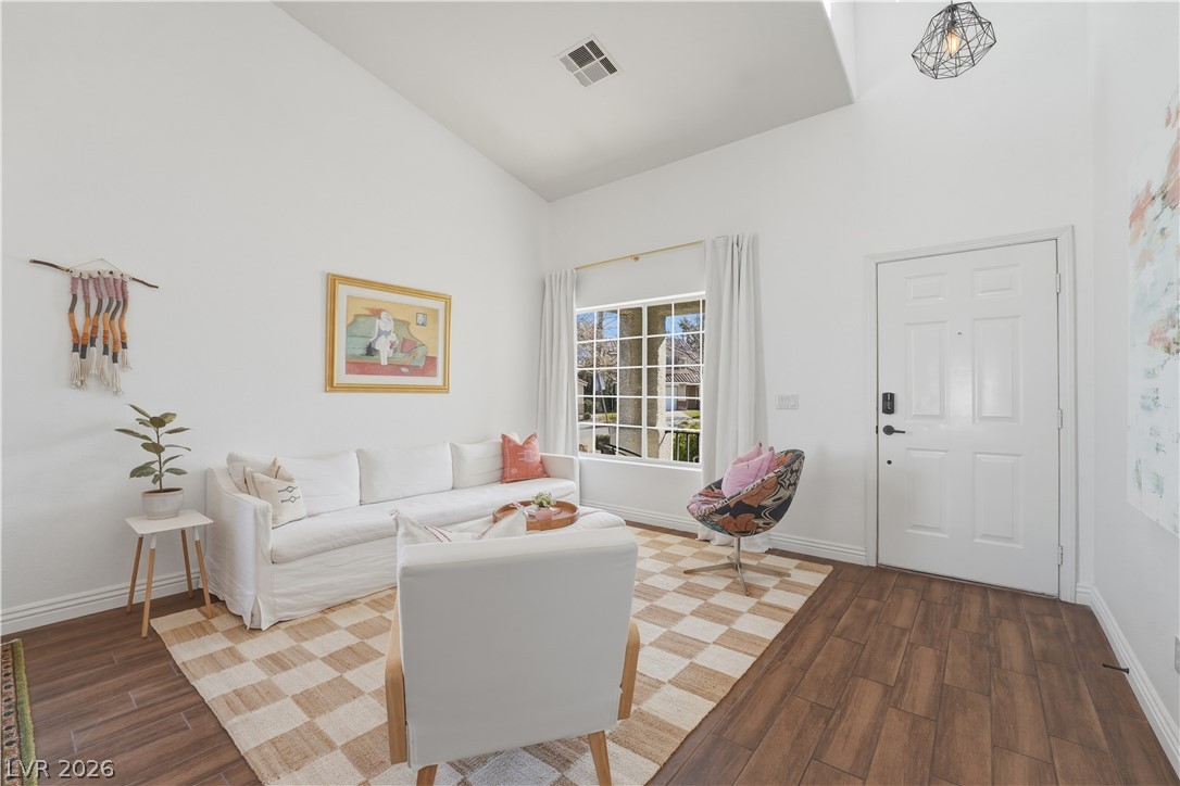 1942 Buckeye Hill Court