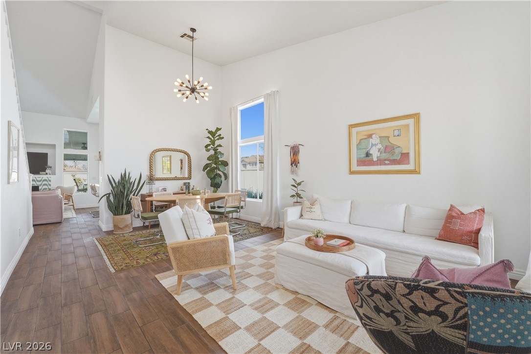 1942 Buckeye Hill Court