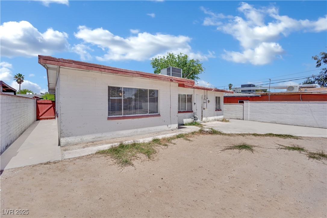 2016 Linden Avenue, Las Vegas, Nevada image 13