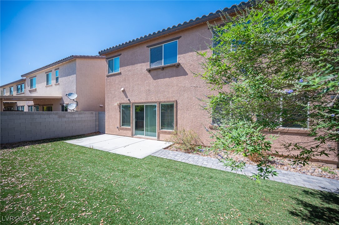 1405 Gilbert Creek Avenue