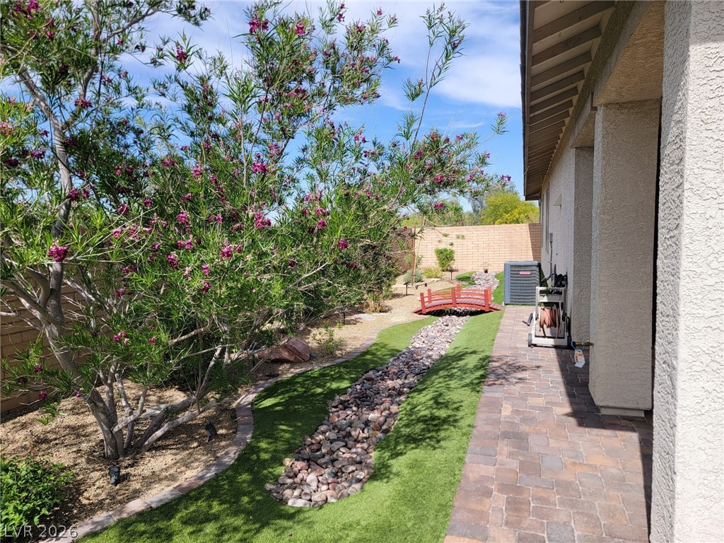 797 Drammatico Place