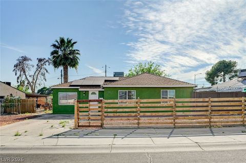 Photo of 1720 E Carson Avenue, Las Vegas, NV 89101 (MLS # 2766812)
