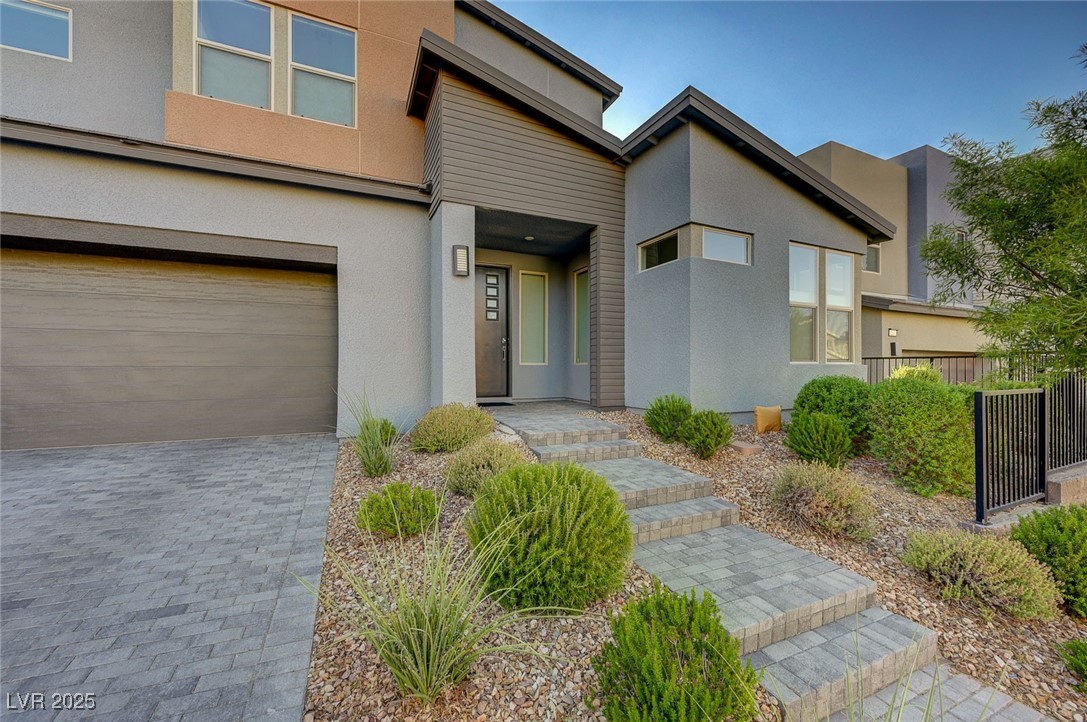 221 ABBEY HILL Street