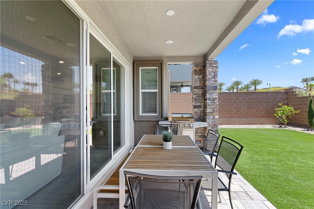 Henderson, Nevada 89011, United States, 3 Bedrooms Bedrooms, ,3 BathroomsBathrooms,Residential,Active,157054